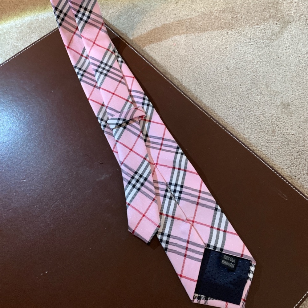 Pink Plaid Men's Tie 100%Silk - Picture 6 of 6
